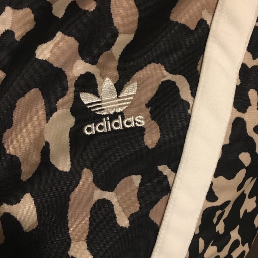 🖤🖤🖤 ADIDAS - CAMO bell sleeve trackjacket🖤🖤🖤